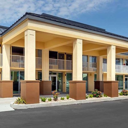 Quality Inn Saint Petersburg North-Tampa Bay Exteriér fotografie